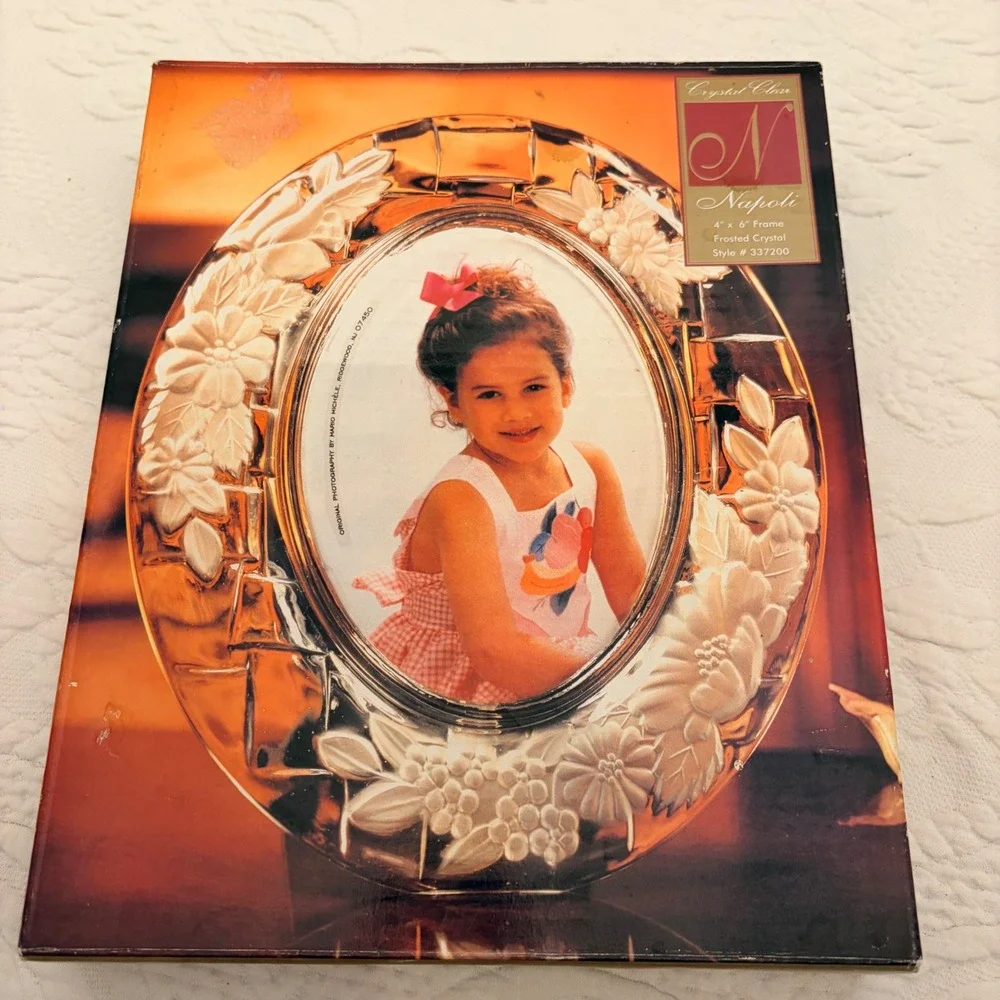 Napoli Crystal Floral Oval Picture Frame 4x6 Frosted Cottagecore Romantic Decor
